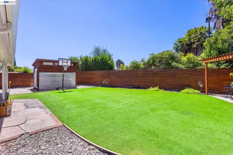 Exterior - 6760 Maple Dr, Dublin, CA 94568 photo 7 of 10