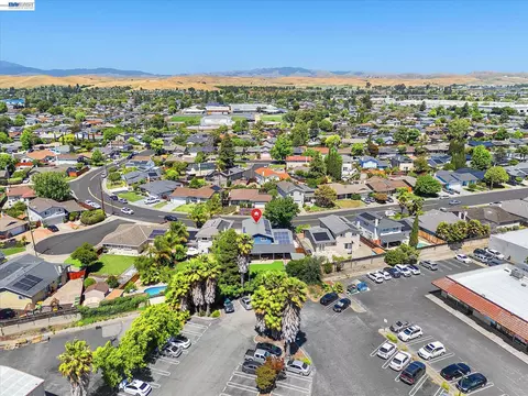View/Area - 6760 Maple Dr, Dublin, CA 94568 photo 4 of 7