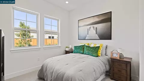 Bedroom - 3530 Lakeshore Ave, Tracy, CA 95377 photo 2 of 2