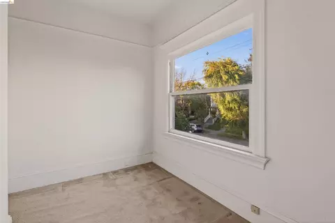 Bedroom - 2338 Roosevelt Ave, Berkeley, CA 94703 photo 9 of 17
