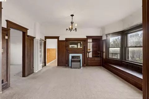 Living - 2338 Roosevelt Ave, Berkeley, CA 94703 photo 7 of 9