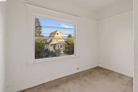 Bedroom - 2338 Roosevelt Ave, Berkeley, CA 94703 photo 8 of 17