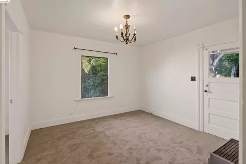 Bedroom - 2338 Roosevelt Ave, Berkeley, CA 94703 photo 11 of 17