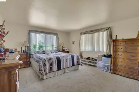 Bedroom - 944 Sherman Ln, Oakley, CA 94561 photo 3 of 4