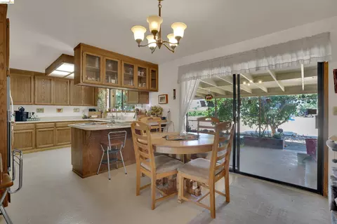 Dining - 944 Sherman Ln, Oakley, CA 94561 photo 1 of 3