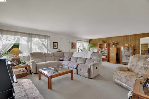 Living - 944 Sherman Ln, Oakley, CA 94561 photo 2 of 2