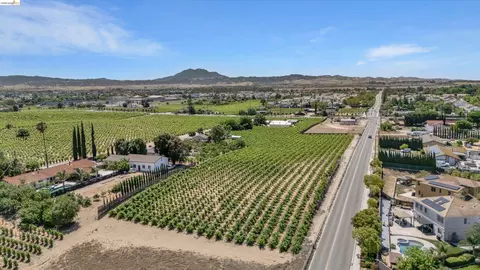 View/Area - 2080 Ohara Ave, Oakley, CA 94561 photo 5 of 6