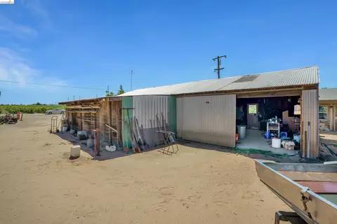 Exterior - 2080 Ohara Ave, Oakley, CA 94561 photo 3 of 5