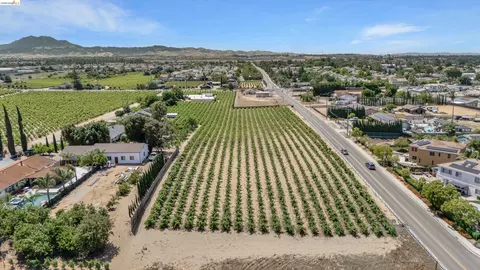 View/Area - 2080 Ohara Ave, Oakley, CA 94561 photo 4 of 6