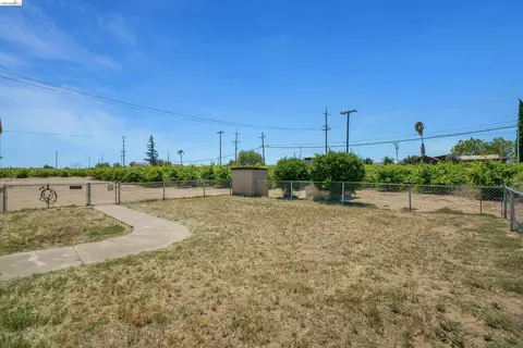 Exterior - 2080 Ohara Ave, Oakley, CA 94561 photo 2 of 5