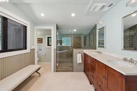 Bath - 1196 Keith Ave, Berkeley, CA 94708 photo 3 of 5