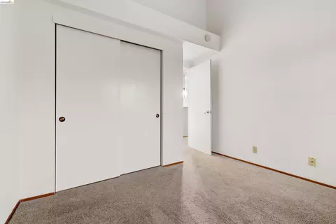 Bedroom - 2135 Rock Pass Pl, Martinez, CA 94553 photo 2 of 7
