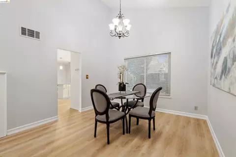 Dining - 2135 Rock Pass Pl, Martinez, CA 94553 photo 4 of 5