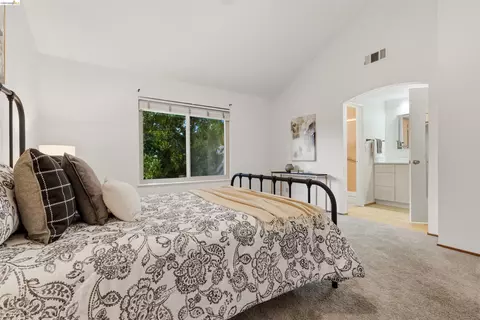 Bedroom - 2135 Rock Pass Pl, Martinez, CA 94553 photo 7 of 7