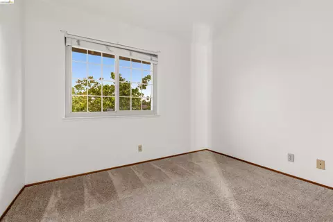 Bedroom - 2135 Rock Pass Pl, Martinez, CA 94553 photo 4 of 7
