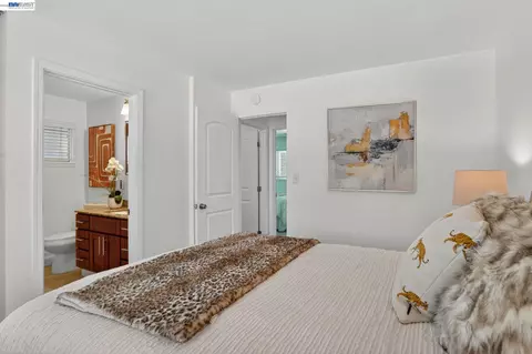 Bedroom - 3436 Thunderbird Dr, Concord, CA 94520 photo 3 of 8