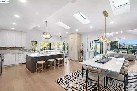 166 Castle Crest Rd, Alamo, CA 94507