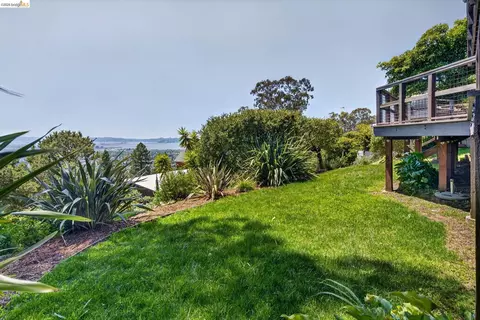 Exterior - 1126 Keeler Ave, Berkeley, CA 94708 photo 6 of 8
