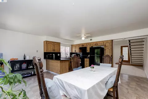 Dining - 36276 Cedar Blvd, Newark, CA 94560 photo 2 of 3