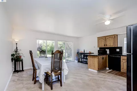 Dining - 36276 Cedar Blvd, Newark, CA 94560 photo 1 of 3