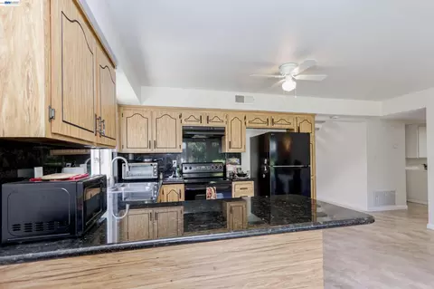 Kitchen - 36276 Cedar Blvd, Newark, CA 94560 photo 1 of 3