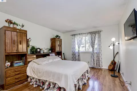 Bedroom - 36276 Cedar Blvd, Newark, CA 94560 photo 3 of 9