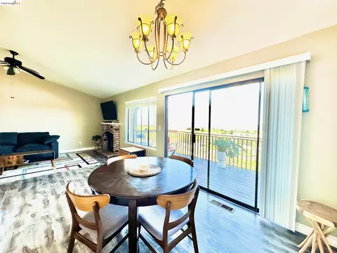 Dining - 222 Manuel Ct, Bay Point, CA 94565 photo 1 of 4