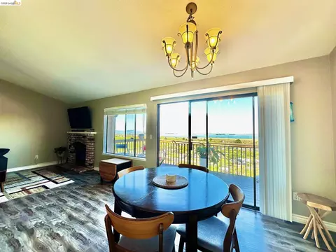 Dining - 222 Manuel Ct, Bay Point, CA 94565 photo 2 of 4