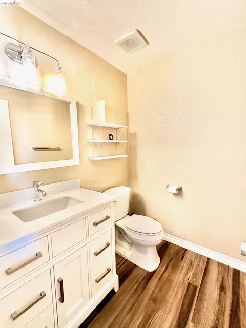 Bath - 222 Manuel Ct, Bay Point, CA 94565 photo 1 of 1
