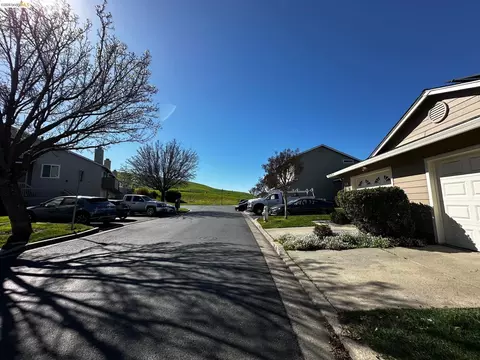 Exterior - 222 Manuel Ct, Bay Point, CA 94565 photo 8 of 8