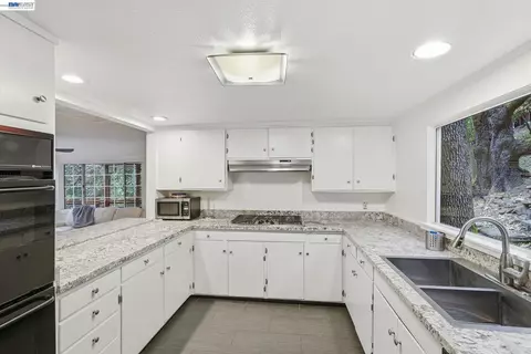 Kitchen - 2929 Kilkare Rd, Sunol, CA 94586 photo 2 of 4