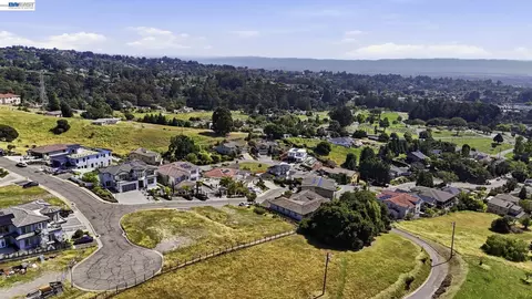 3588 Sarita St, Hayward, CA 94542