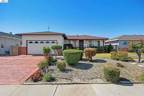 1504 Yosemite Dr, Antioch, CA 94509