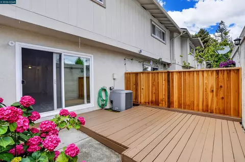 Exterior - 1819 Wildbrook Ct #C, Concord, CA 94521 photo 3 of 8