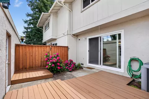 Exterior - 1819 Wildbrook Ct #C, Concord, CA 94521 photo 4 of 8