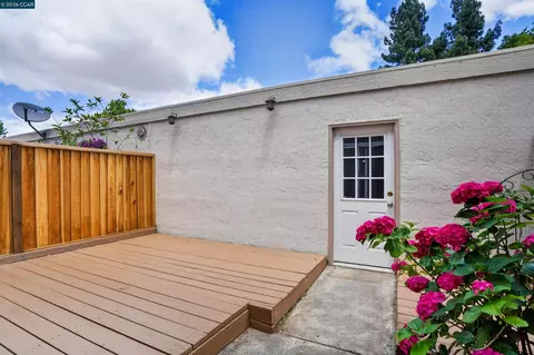 Exterior - 1819 Wildbrook Ct #C, Concord, CA 94521 photo 5 of 8