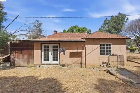 Exterior - 1201 Magazine St, Vallejo, CA 94591 photo 2 of 8