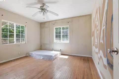 Bedroom - 1201 Magazine St, Vallejo, CA 94591 photo 2 of 5