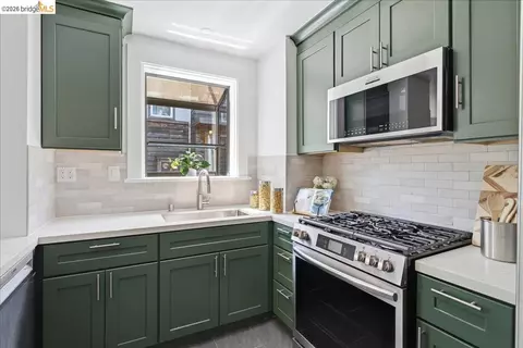 Kitchen - 1119 Hearst Ave, Berkeley, CA 94702 photo 3 of 3