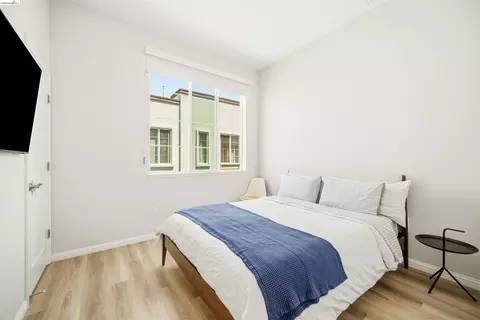 Bedroom - 2829 Tradewind Ct, Alameda, CA 94501 photo 2 of 4