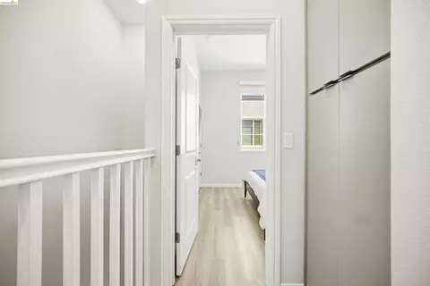 Entry Way - 2829 Tradewind Ct, Alameda, CA 94501 photo 8 of 9