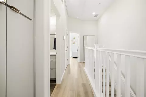 Entry Way - 2829 Tradewind Ct, Alameda, CA 94501 photo 9 of 9
