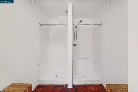 Bath - 2105 Mcgee Ave, Berkeley, CA 94703 photo 4 of 4