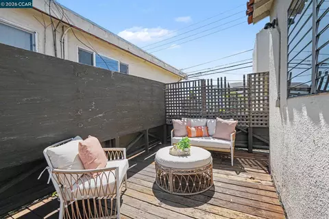 Exterior - 2105 Mcgee Ave, Berkeley, CA 94703 photo 4 of 7