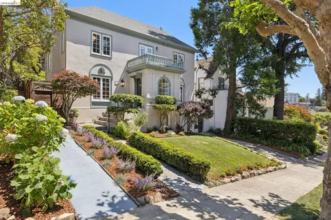 976 Grosvenor Pl, Oakland, CA 94610