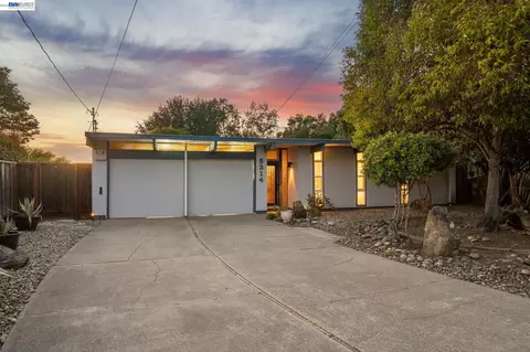 5314 Crown Ct, Castro Valley, CA 94552