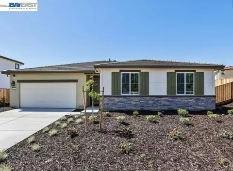 5412 Golden Eagle St, Antioch, CA 94531