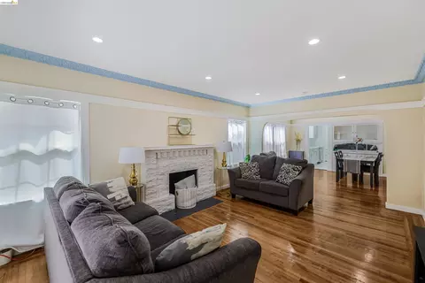 6007 San Pablo Ave, Oakland, CA 94608