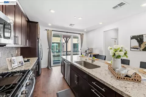 Kitchen - 3910 Scottfield St, Dublin, CA 94568 photo 4 of 5