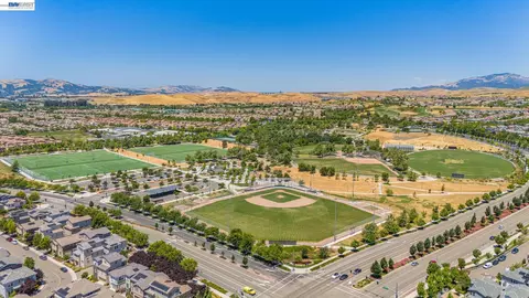 View/Area - 3910 Scottfield St, Dublin, CA 94568 photo 6 of 6
